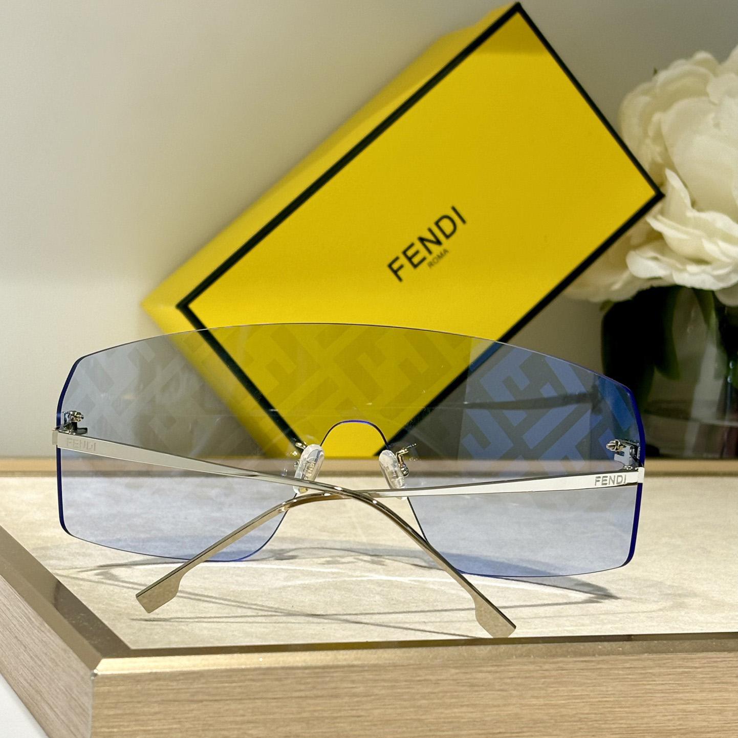 Fendi First Crystal Sunglasses    FE4121U - EUR FASHION