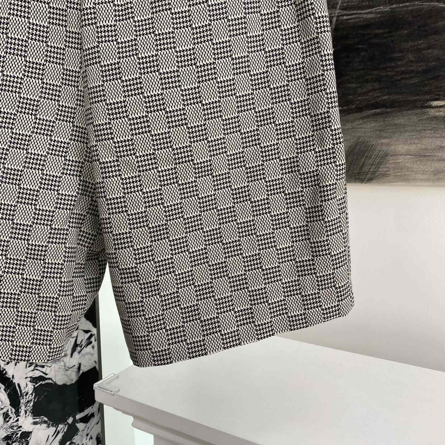 Louis Vuitton Damier Hounds Tooth Slim Wool Shorts - EUR FASHION