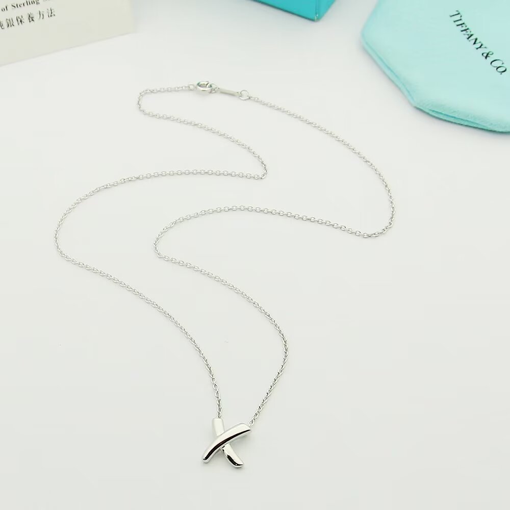 Tiffany & Co. Paloma's Graffiti X Pendant - EUR FASHION