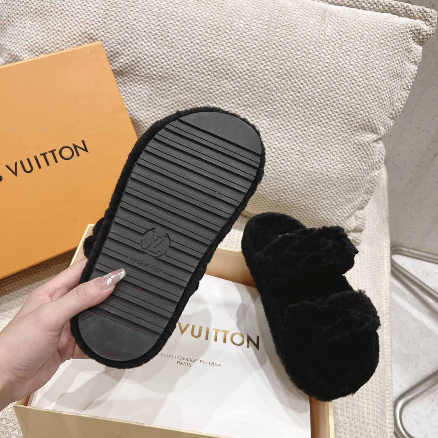 Louis Vuitton LV Sunset Platform Comfort Mule   1ACTV7 - EUR FASHION