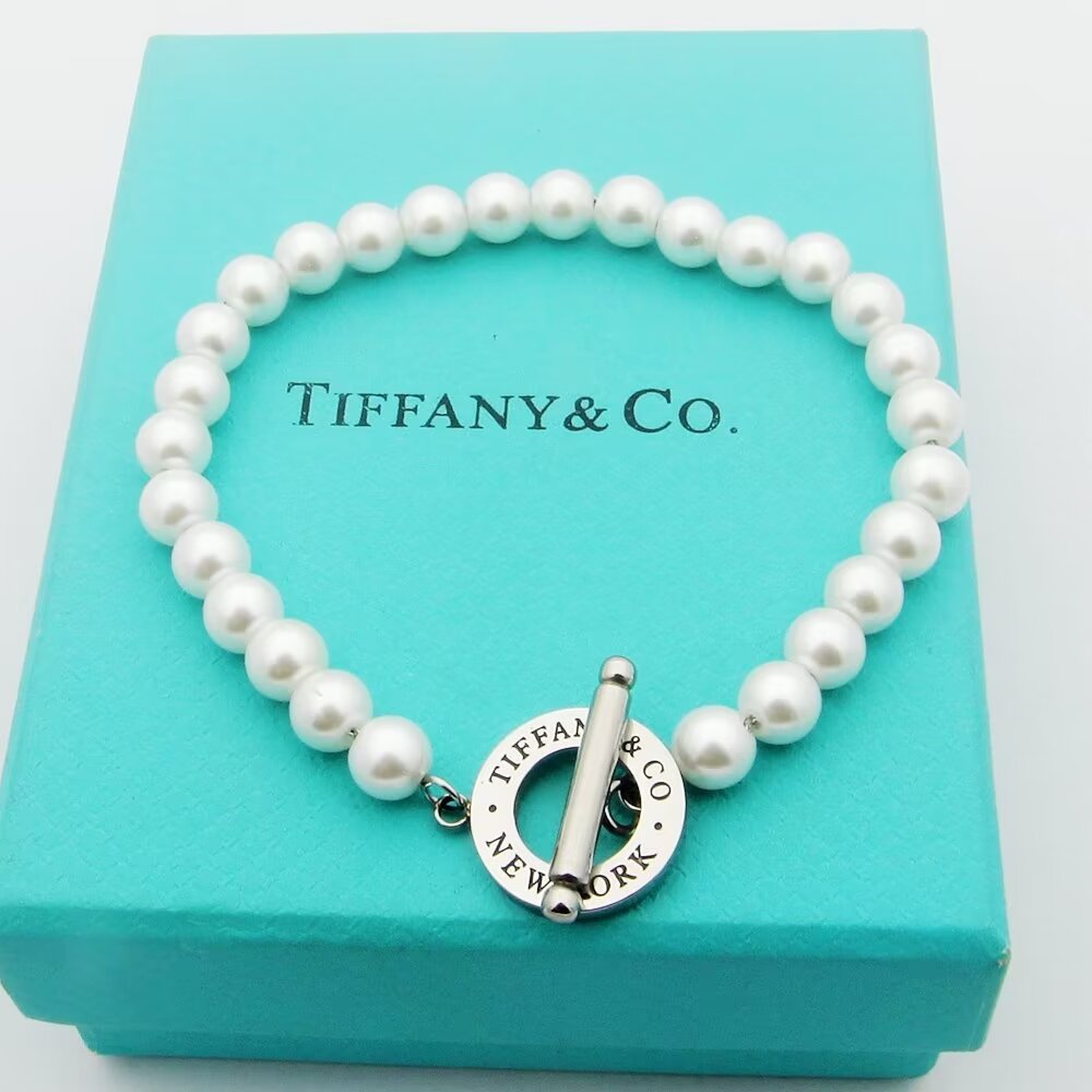 Tiffany & Co. Freshwater Pearl Toggle Bracelet - EUR FASHION