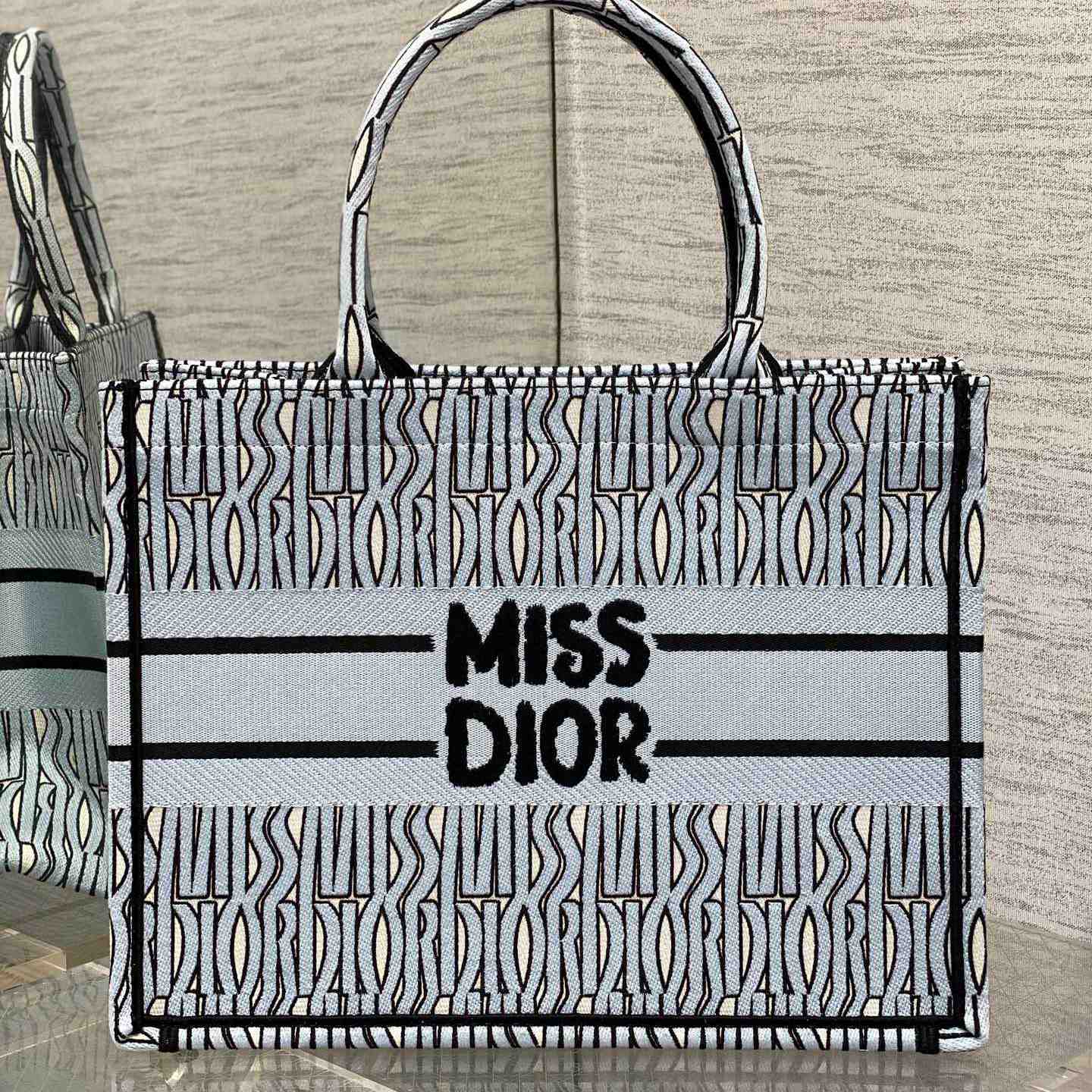 Dior Medium Dior Book Tote - EUR FASHION