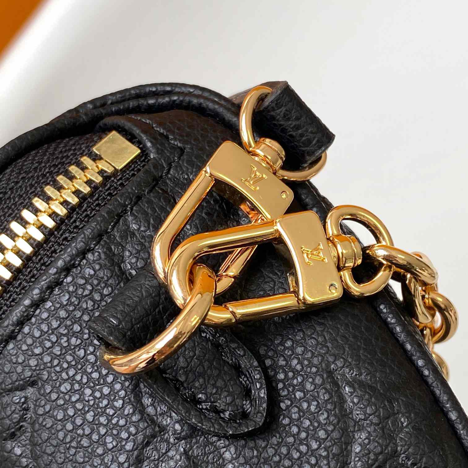 Louis Vuitton Mini Bumbag  M46917 - EUR FASHION