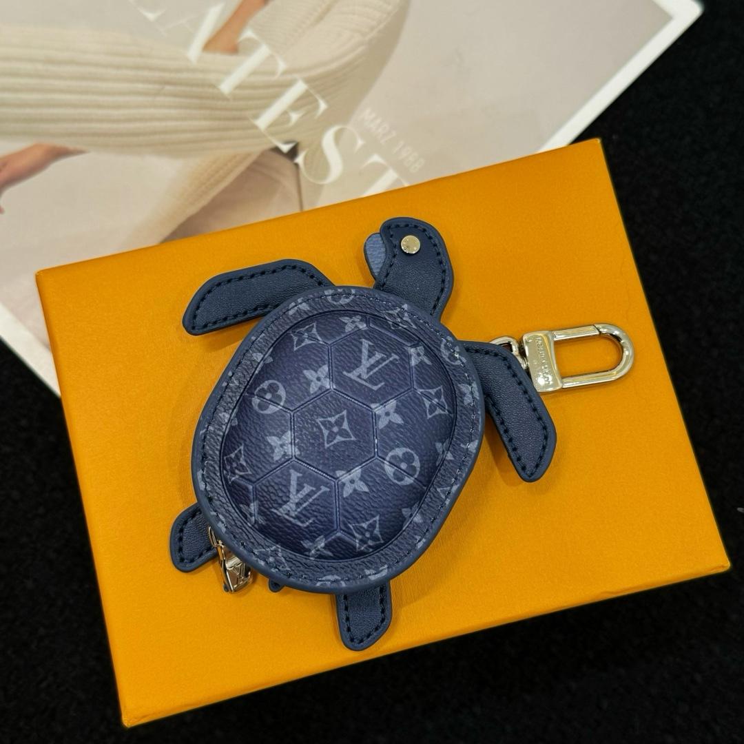 Louis Vuitton LV Turtle Pouch Bag Charm  M02047 - EUR FASHION