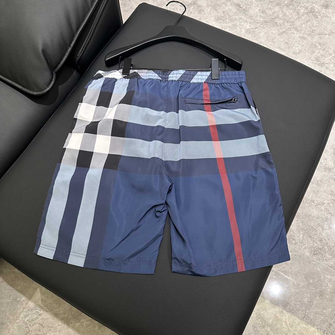 Burberry Shorts    - EUR FASHION