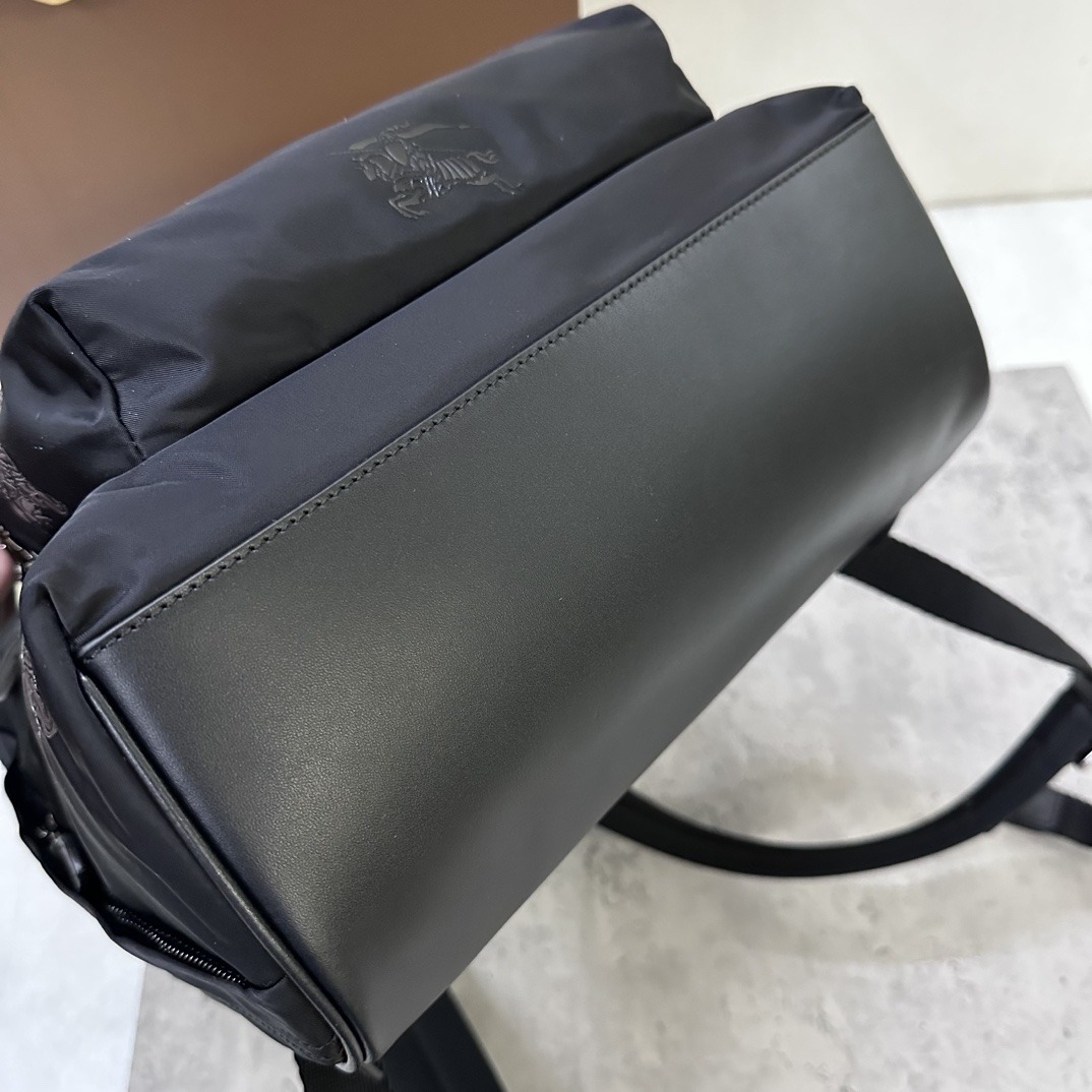 Burberry EKD Backpack - EUR FASHION