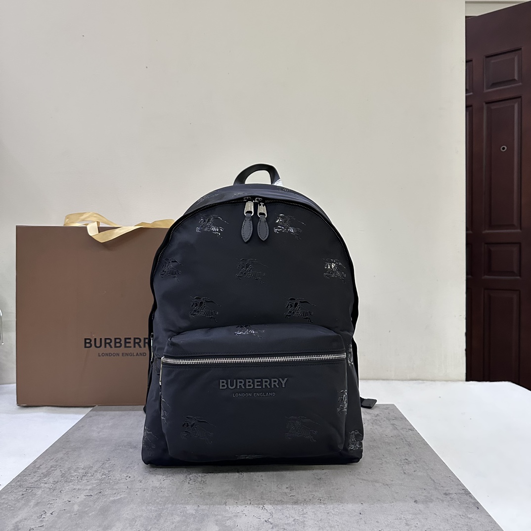 Burberry EKD Backpack - EUR FASHION