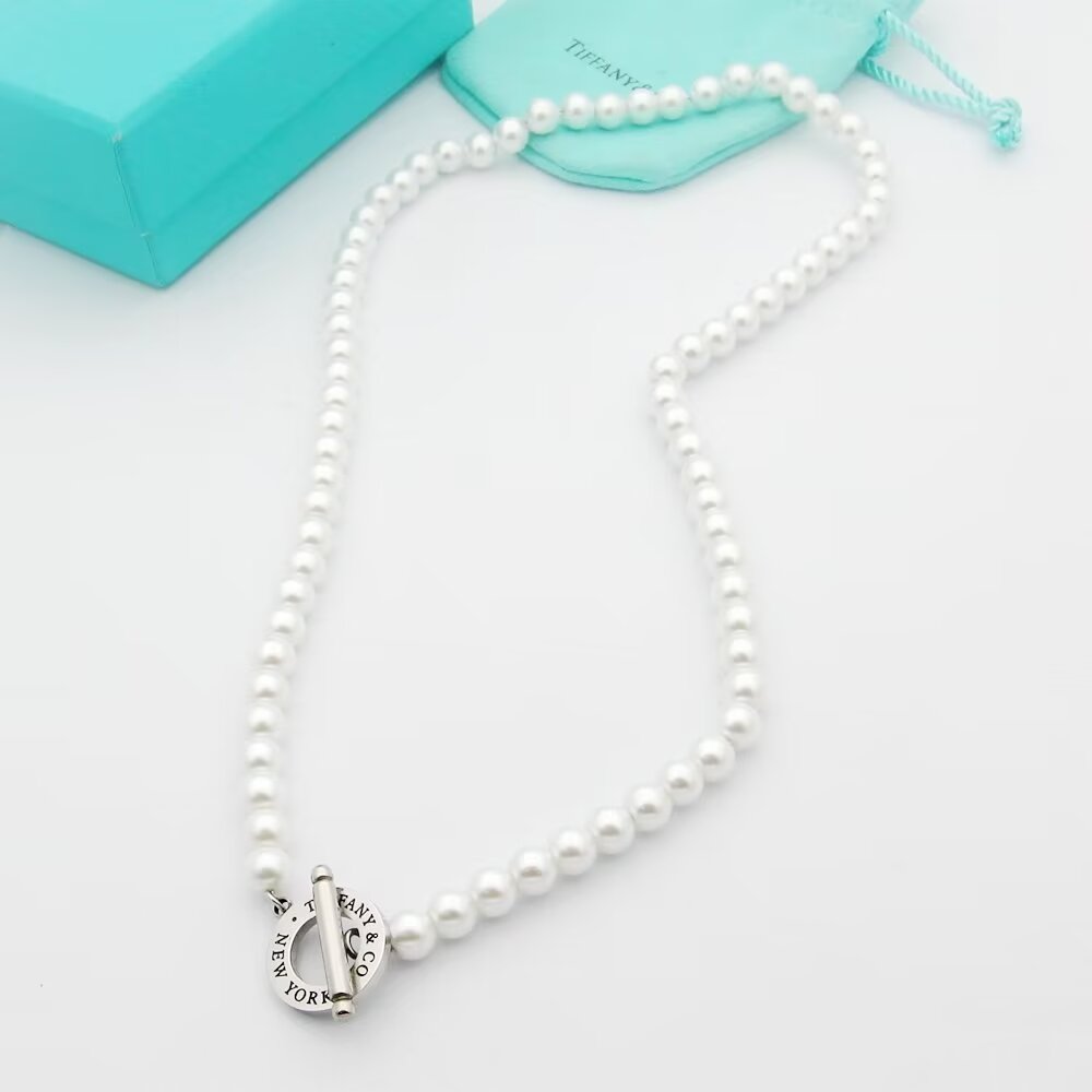 Tiffany & Co. Freshwater Pearl Toggle Necklace - EUR FASHION