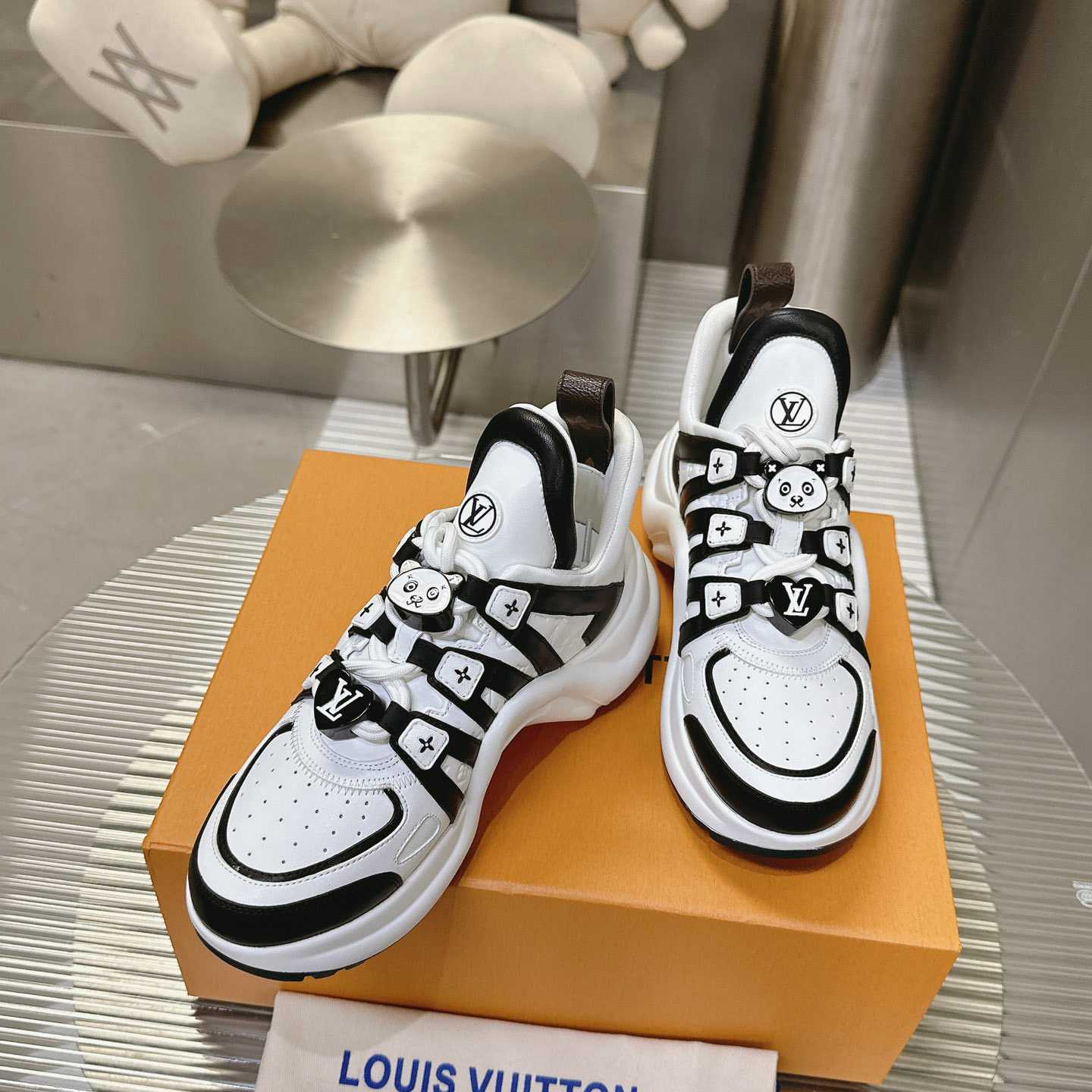 Louis Vuitton LV Archlight Sneaker   1AD2GJ - EUR FASHION