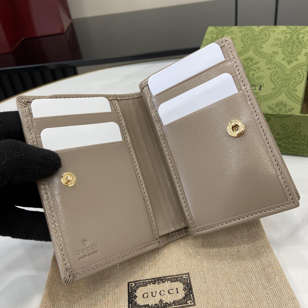 Gucci Medium Wallet With GG Shadow - EUR FASHION
