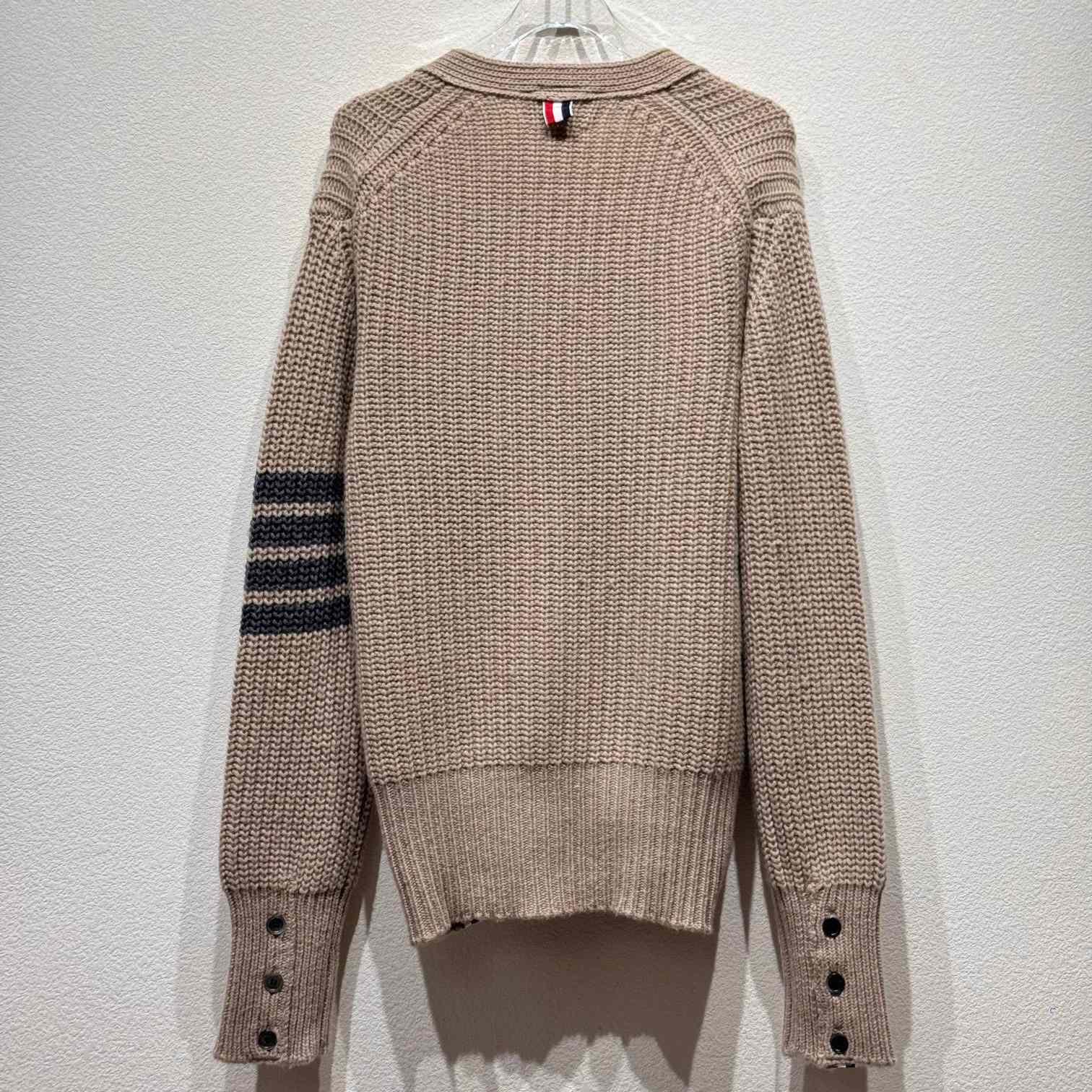 Thom Browne 4-Bar Oversize Wool Cardigan - EUR FASHION