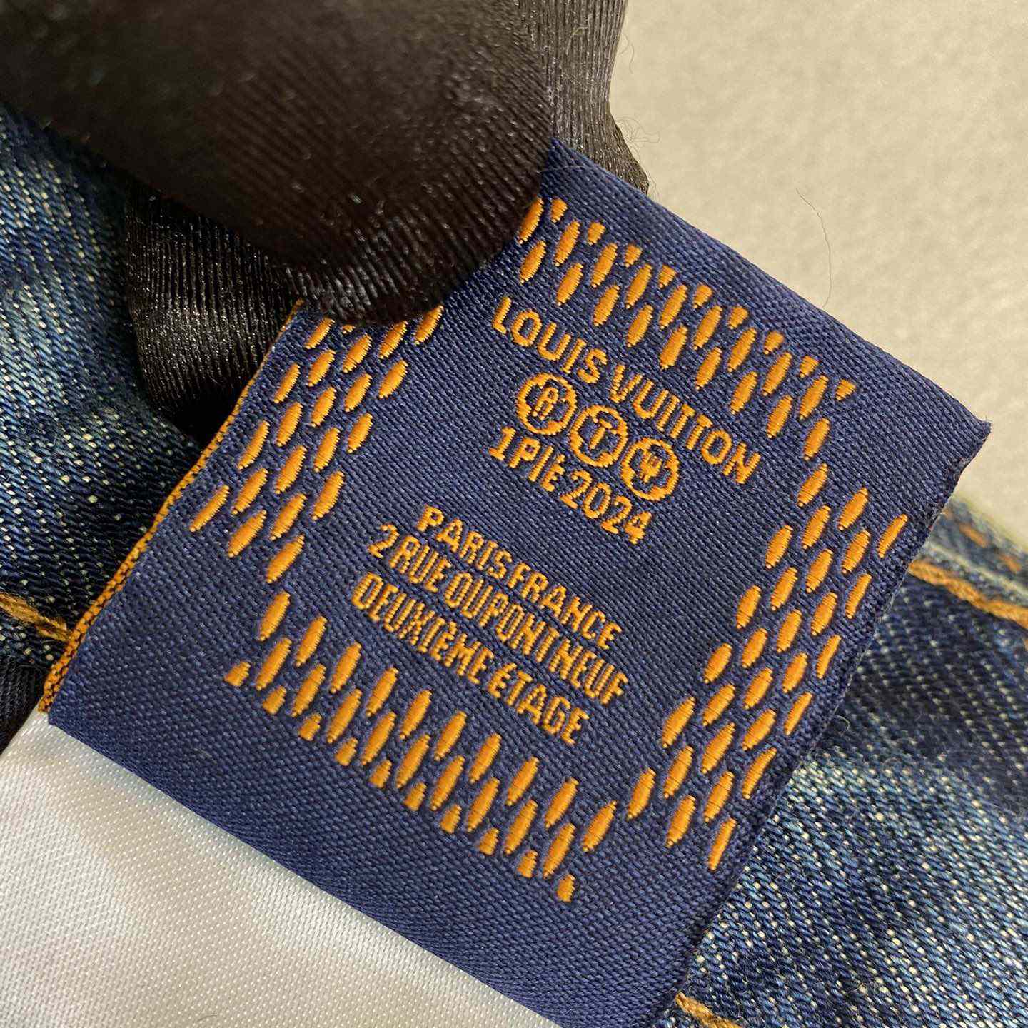 Louis Vuitton Washed Denim Workwear Pants   1AFWYZ - EUR FASHION