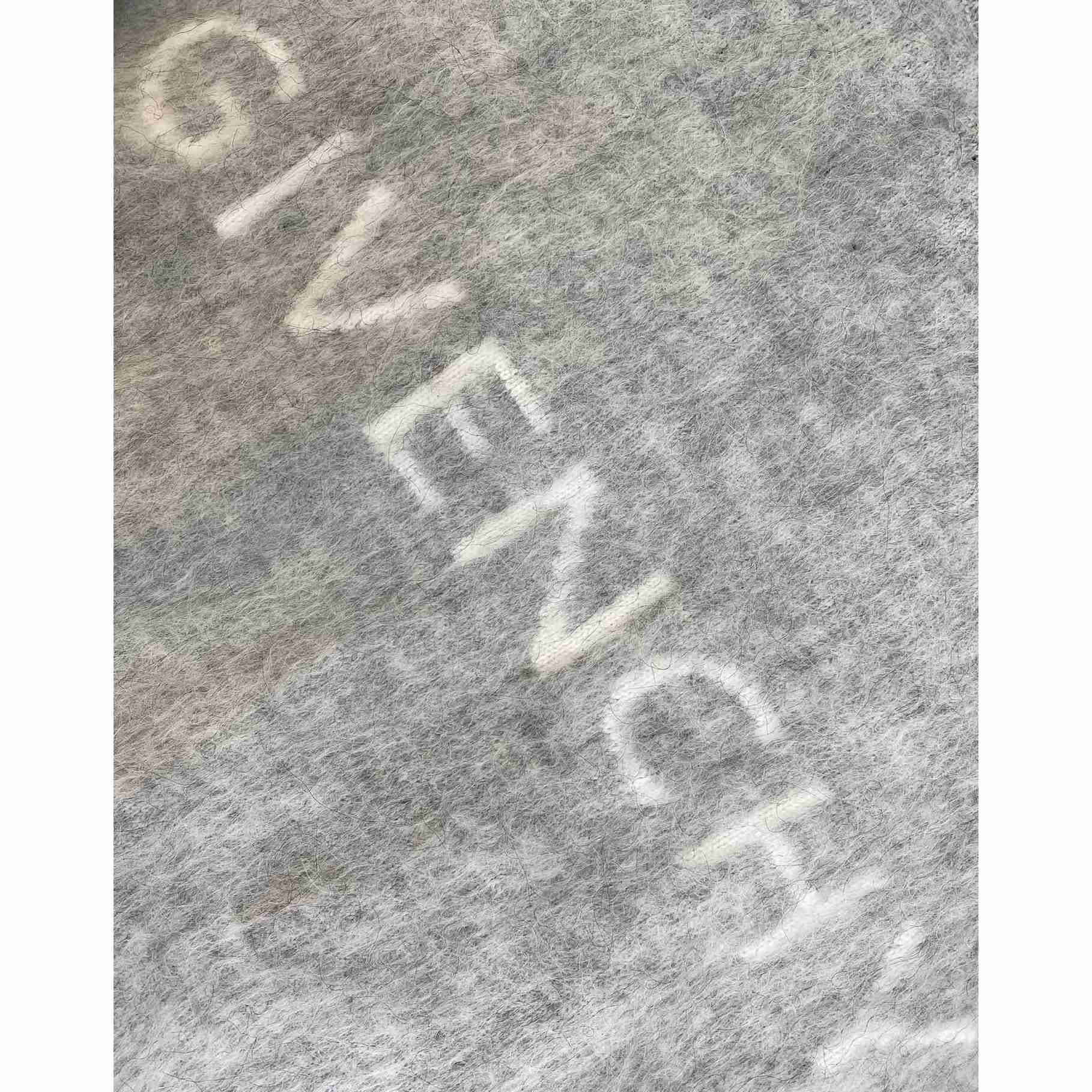 Givenchy 4G Logo Detailed Crewneck Sweater - EUR FASHION