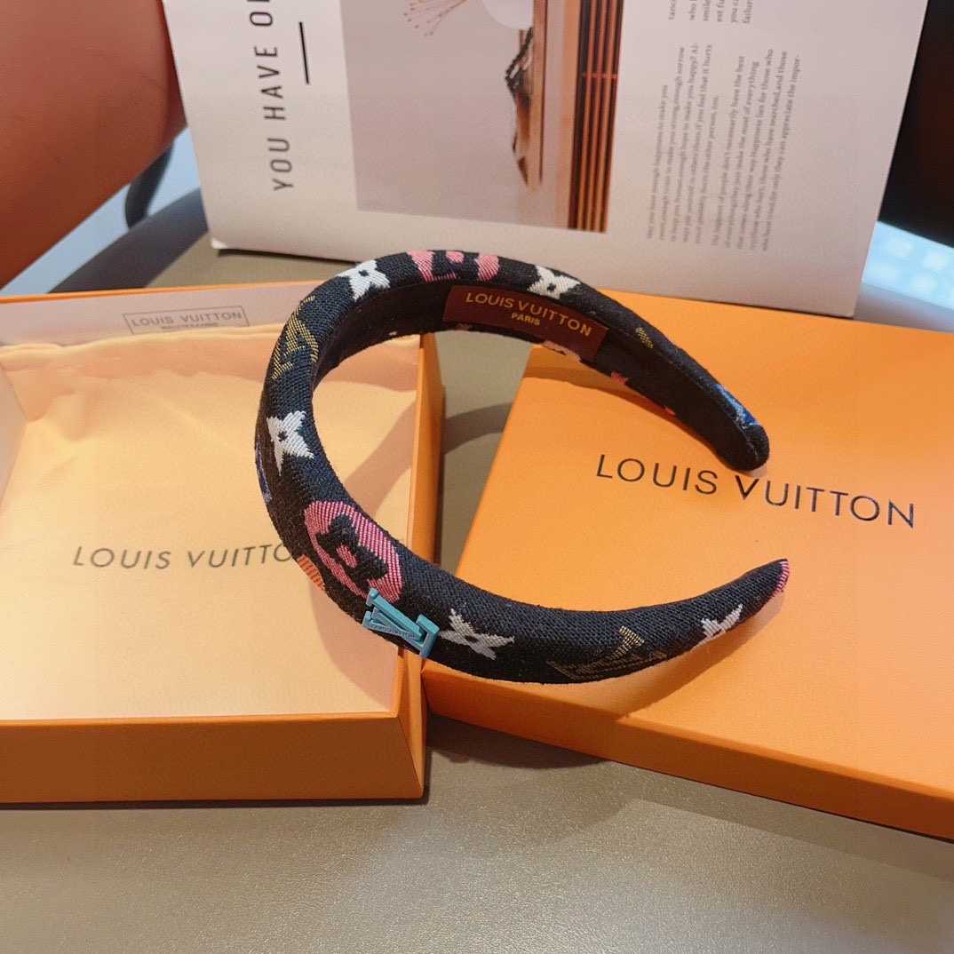 Louis Vuitton Headband  - EUR FASHION