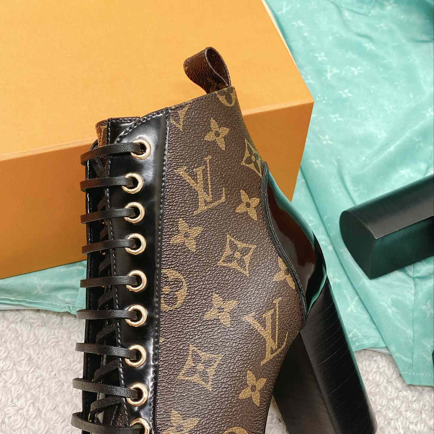 Louis Vuitton Star Trail Ankle Boot   1 A2Y7X - EUR FASHION