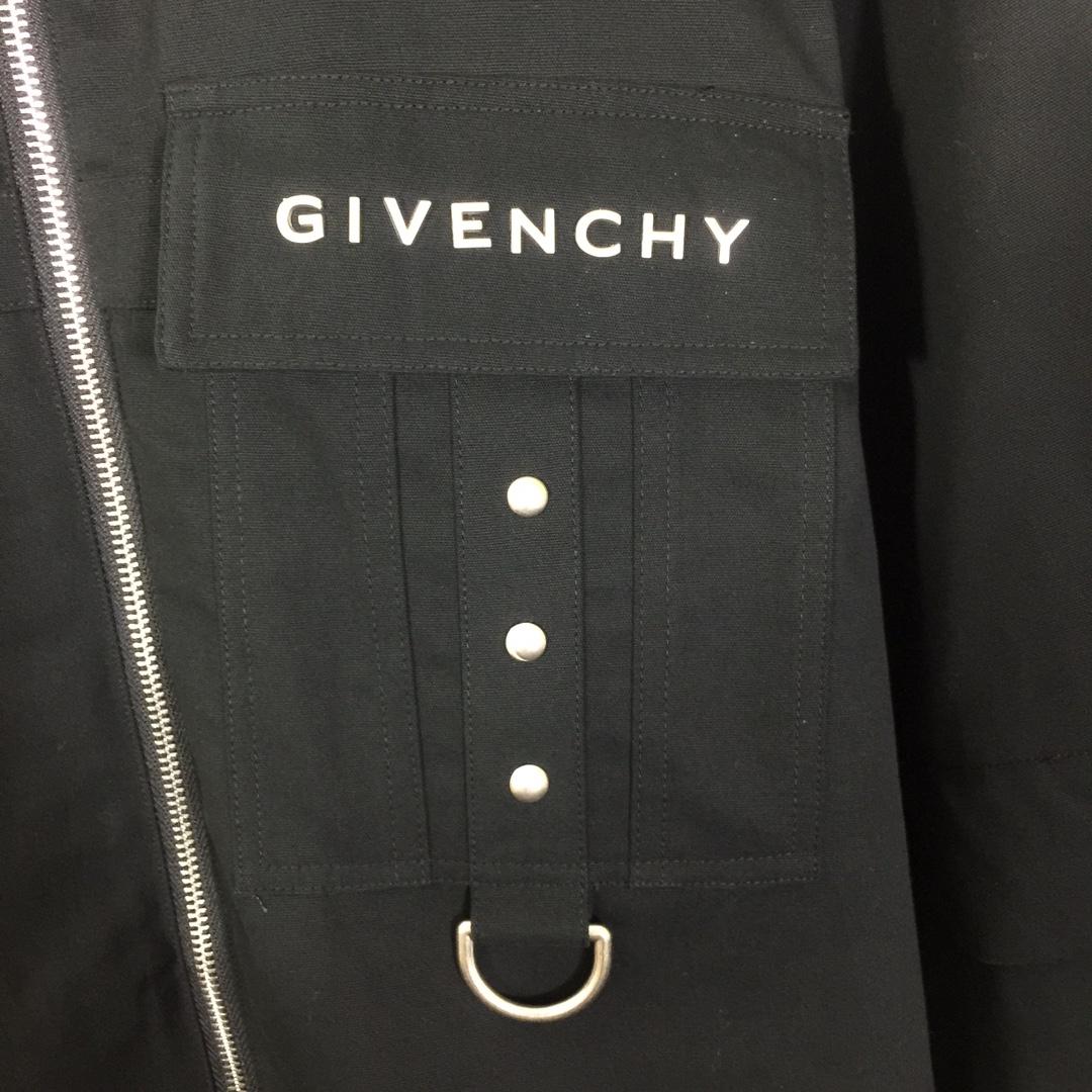 Givenchy Men's Black D-ring Zipped Shirt - EUR FASHION