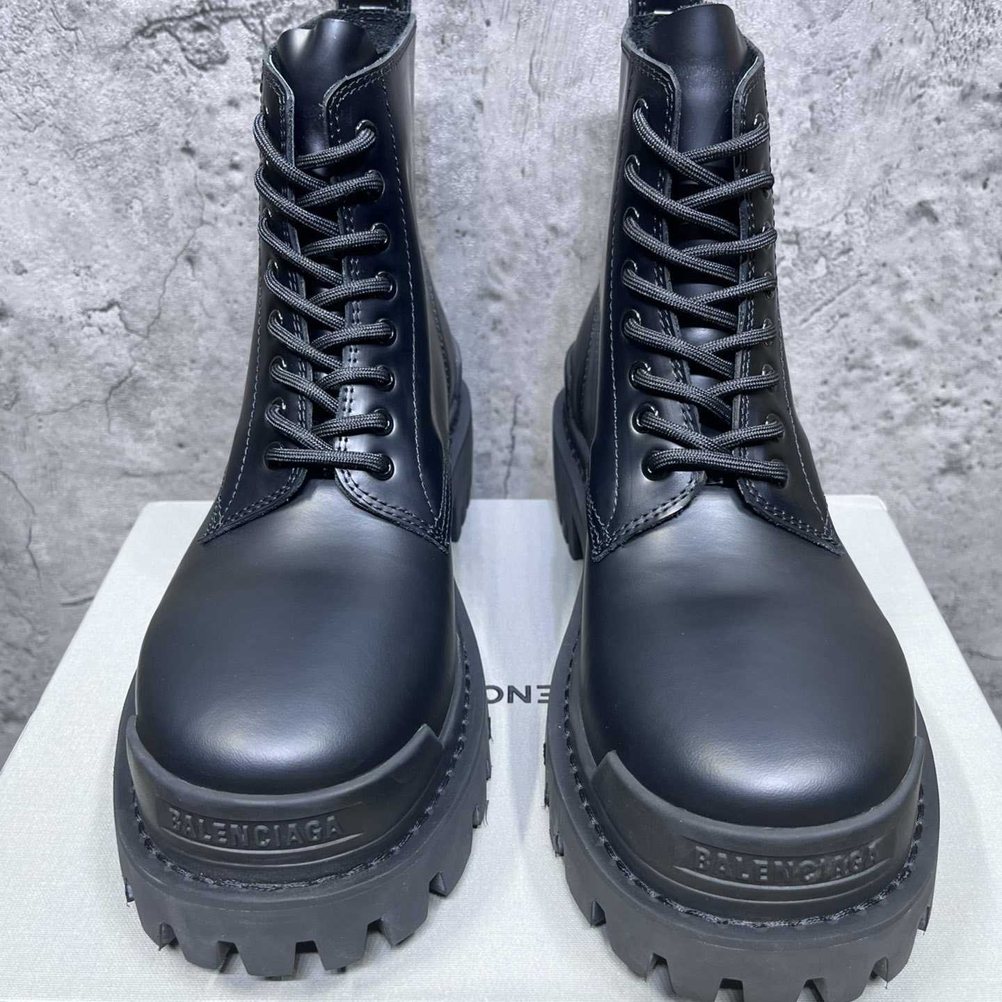 Balenciaga Men's Strike Boot - EUR FASHION