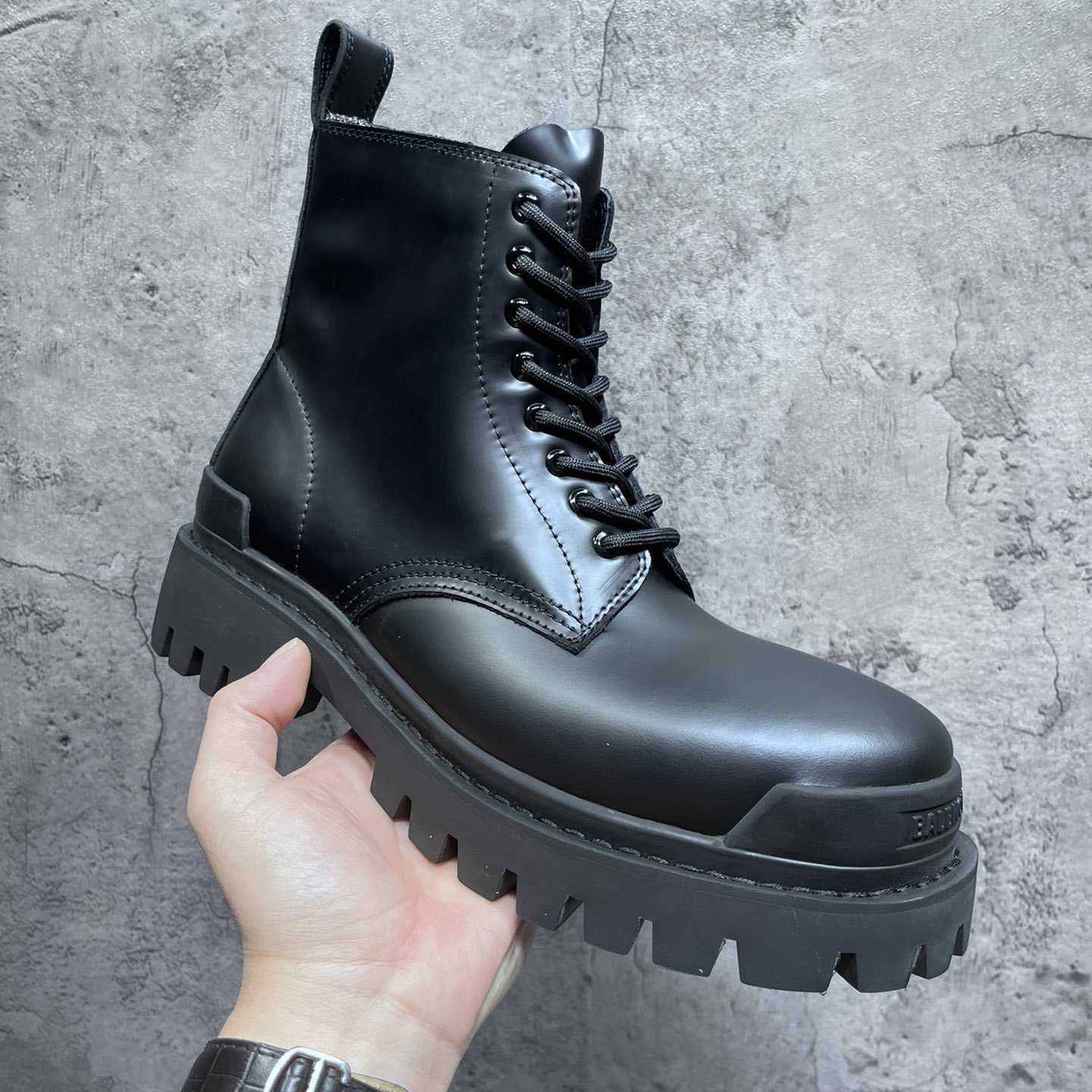 Balenciaga Men's Strike Boot - EUR FASHION