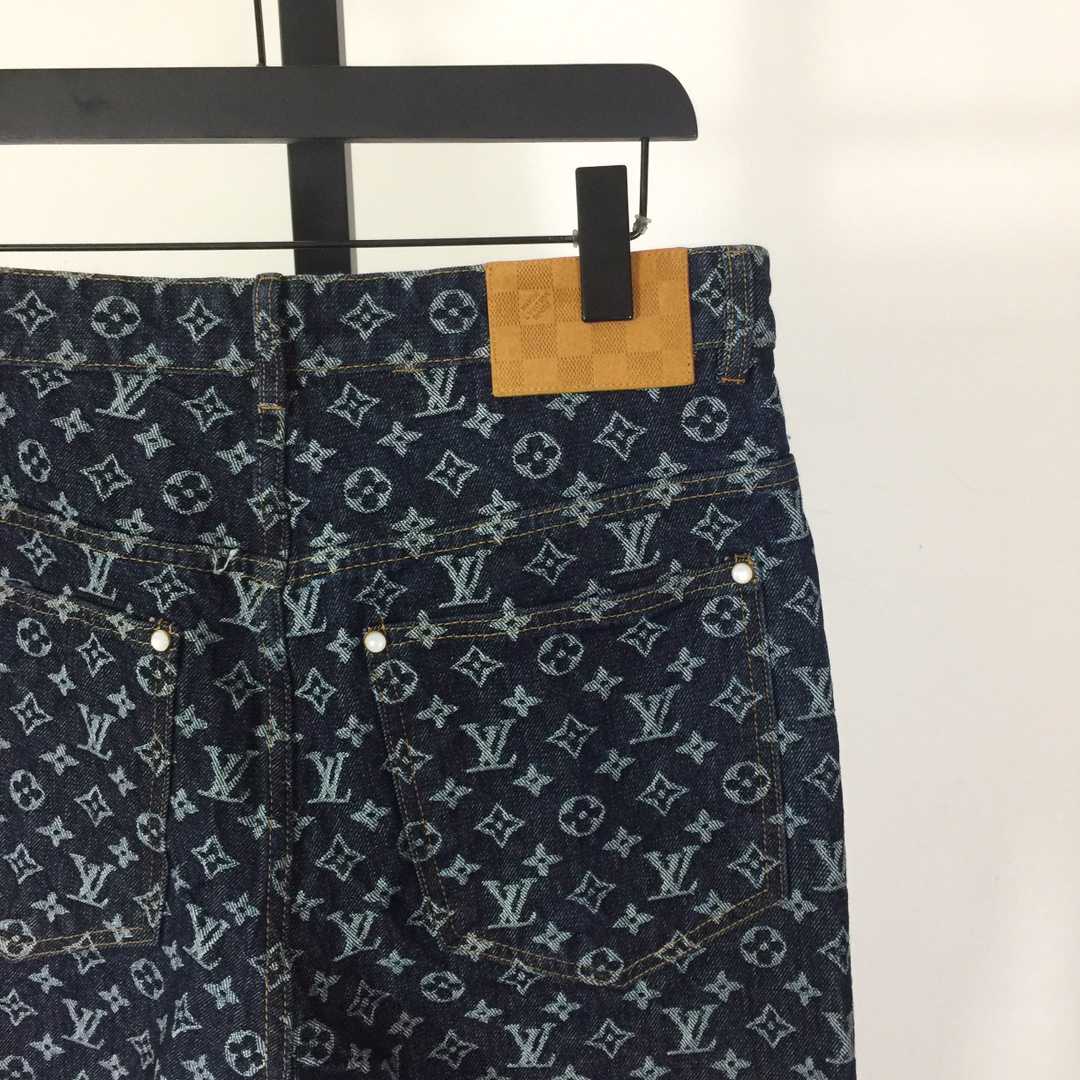 Louis Vuitton Monogram Jacquard Denim Skate Pants  1AFX30 - EUR FASHION