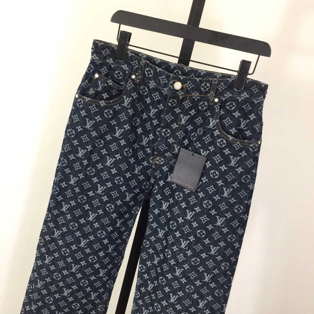 Louis Vuitton Monogram Jacquard Denim Skate Pants  1AFX30 - EUR FASHION