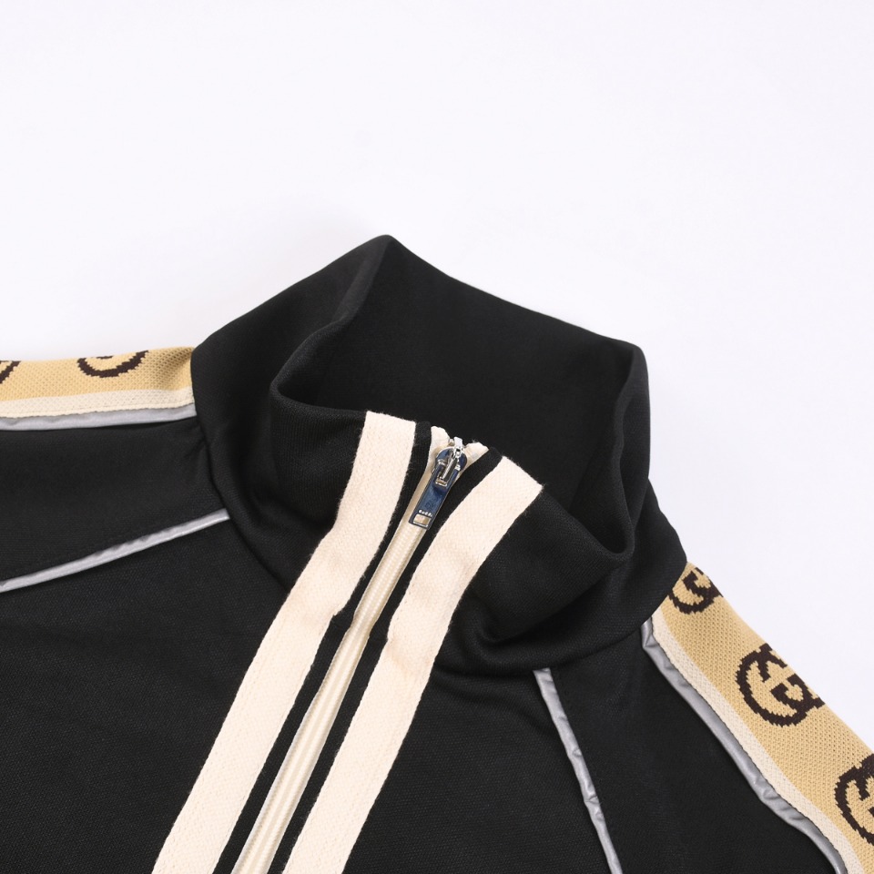 Gucci Tracksuit  - EUR FASHION