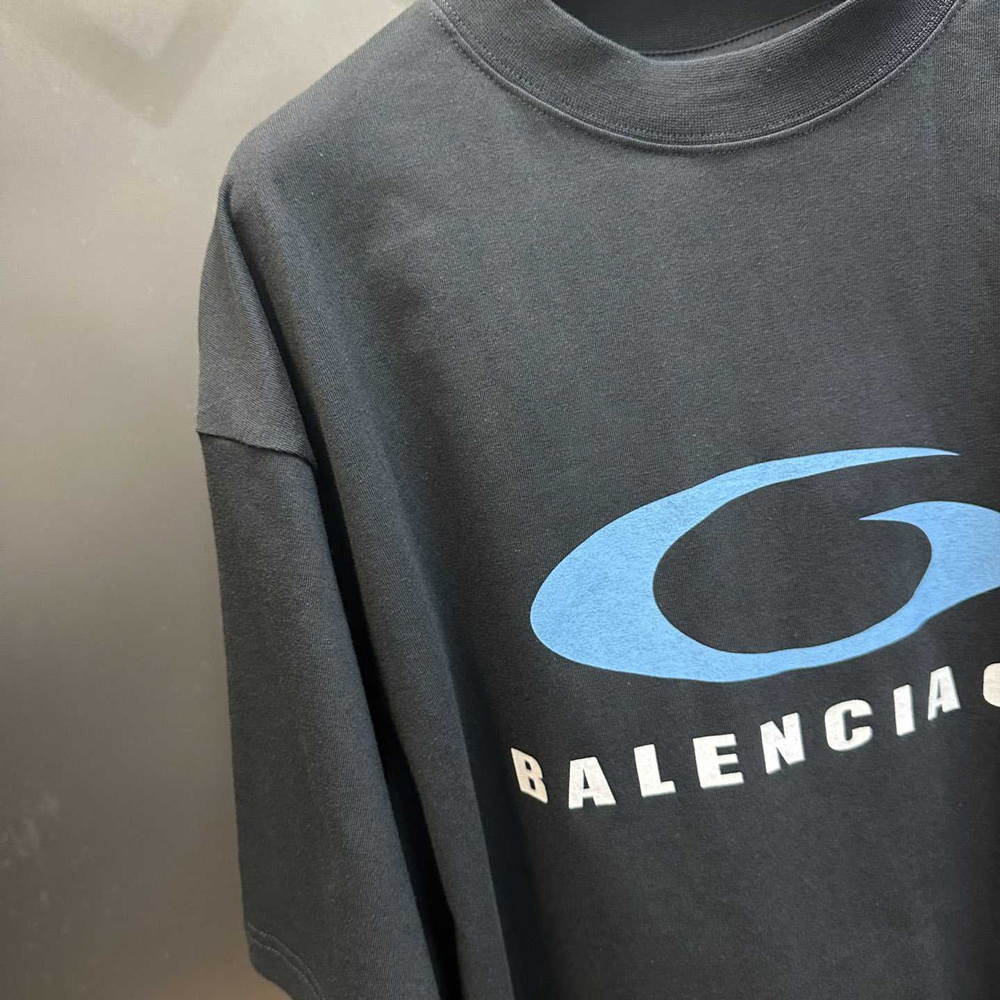 Balenciaga Loop Sports Icon T-Shirt Medium Fit In Washed Black - EUR FASHION