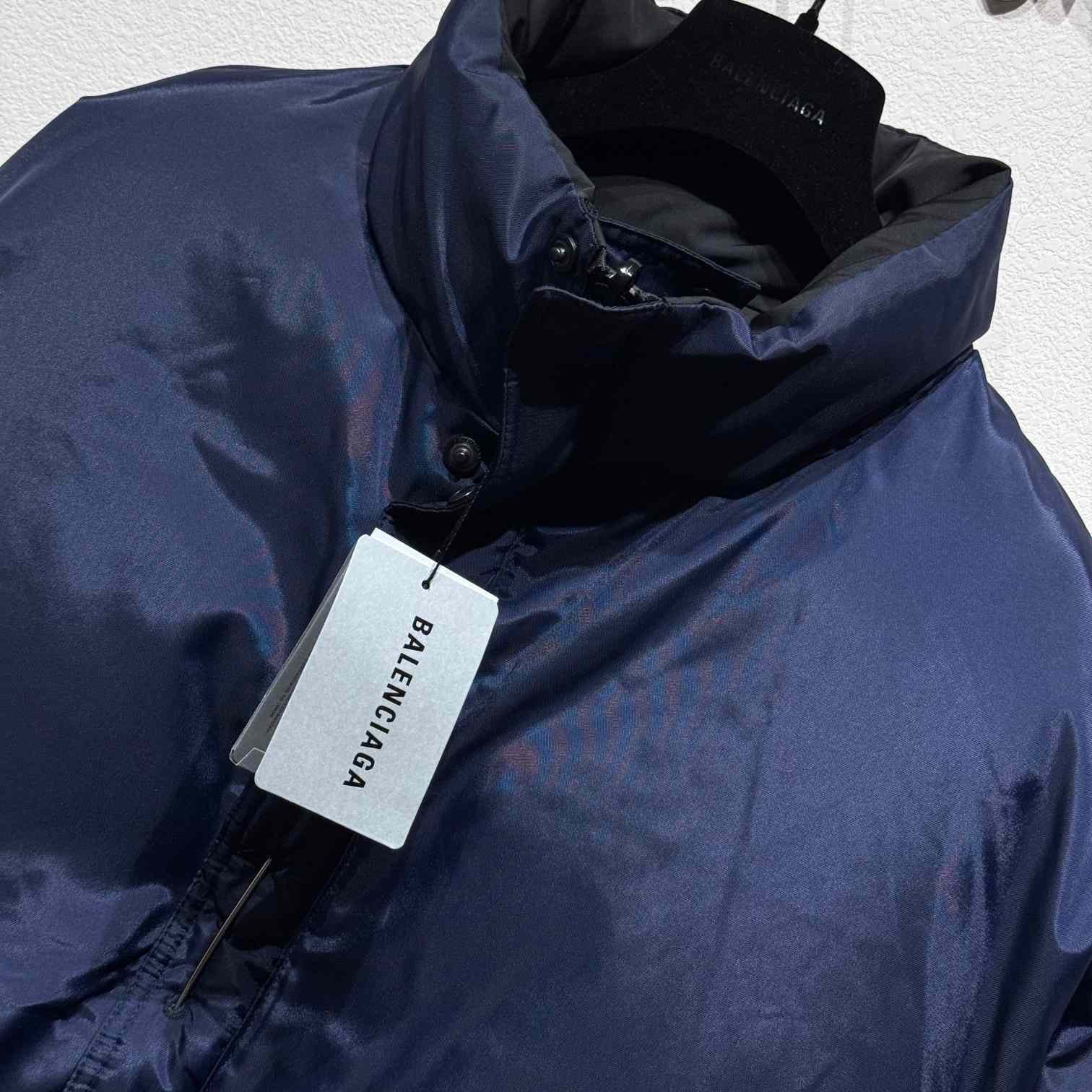 Balenciaga Loop Sports Icon Reversible Puffer In Black - EUR FASHION