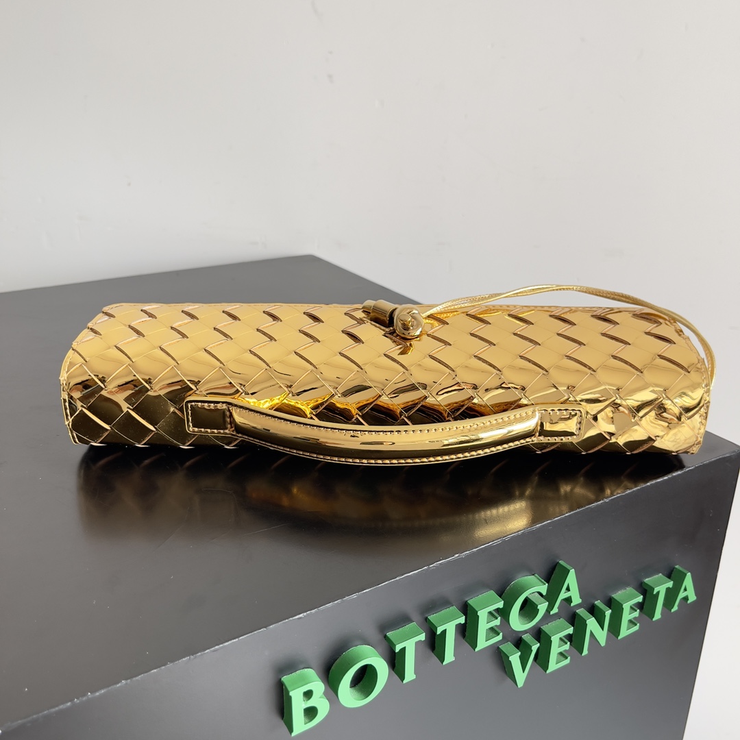 Bottega Veneta Andiamo Clutch 31*13*3cm - EUR FASHION