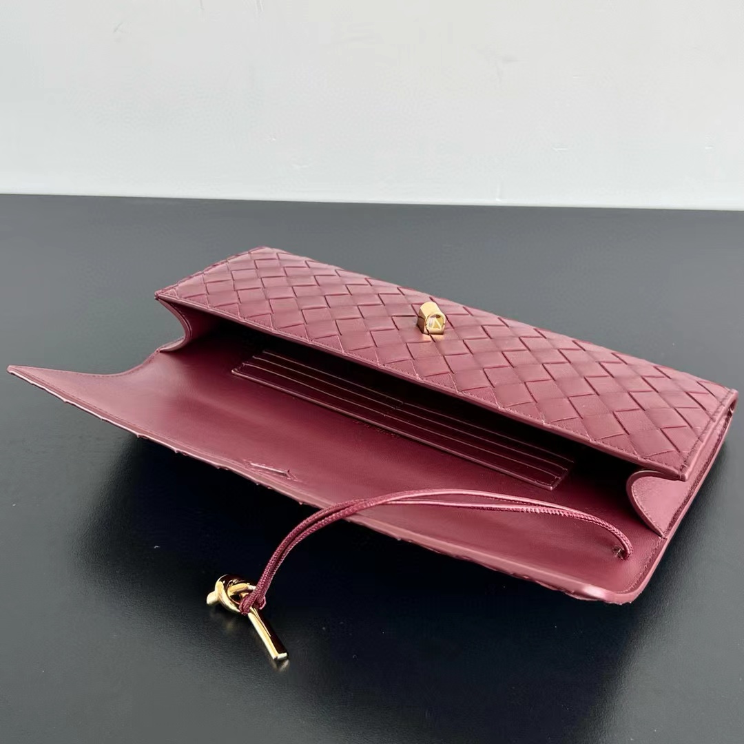 Bottega Veneta Andiamo Clutch - EUR FASHION