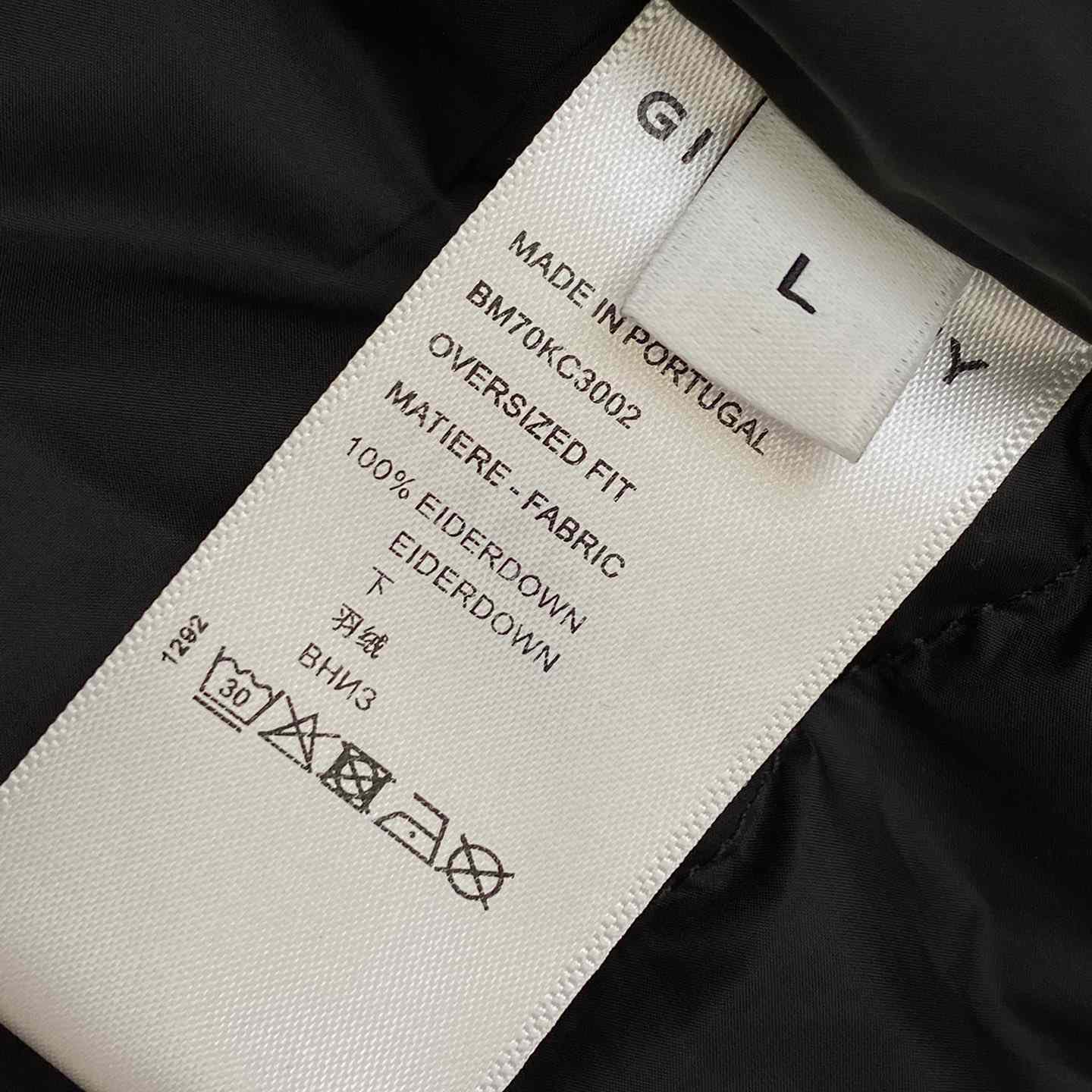 Givenchy 4G Puffer Jacket - EUR FASHION