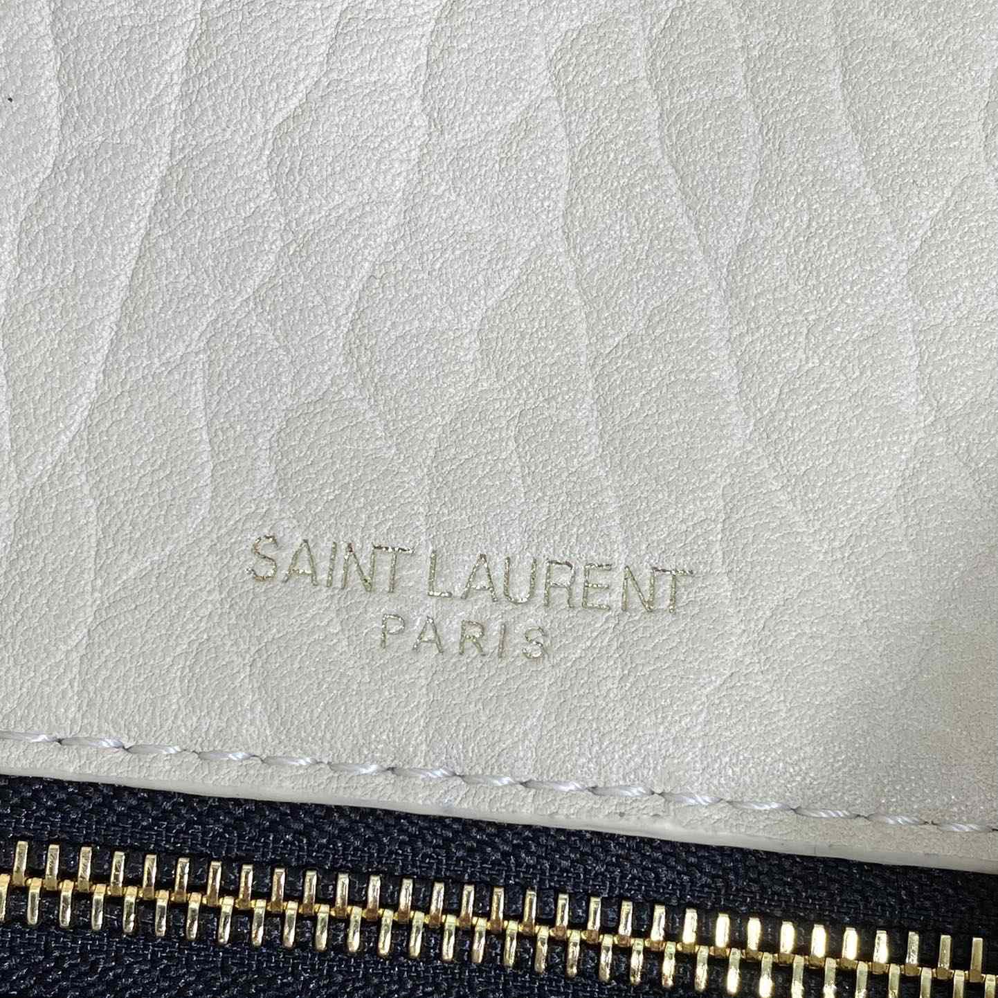 Saint Laurent Cassandre Large Envelope Pouch In Lambskin - EUR FASHION