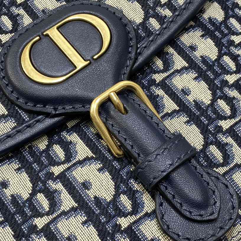 Dior Medium Dior Bobby Bag  - EUR FASHION