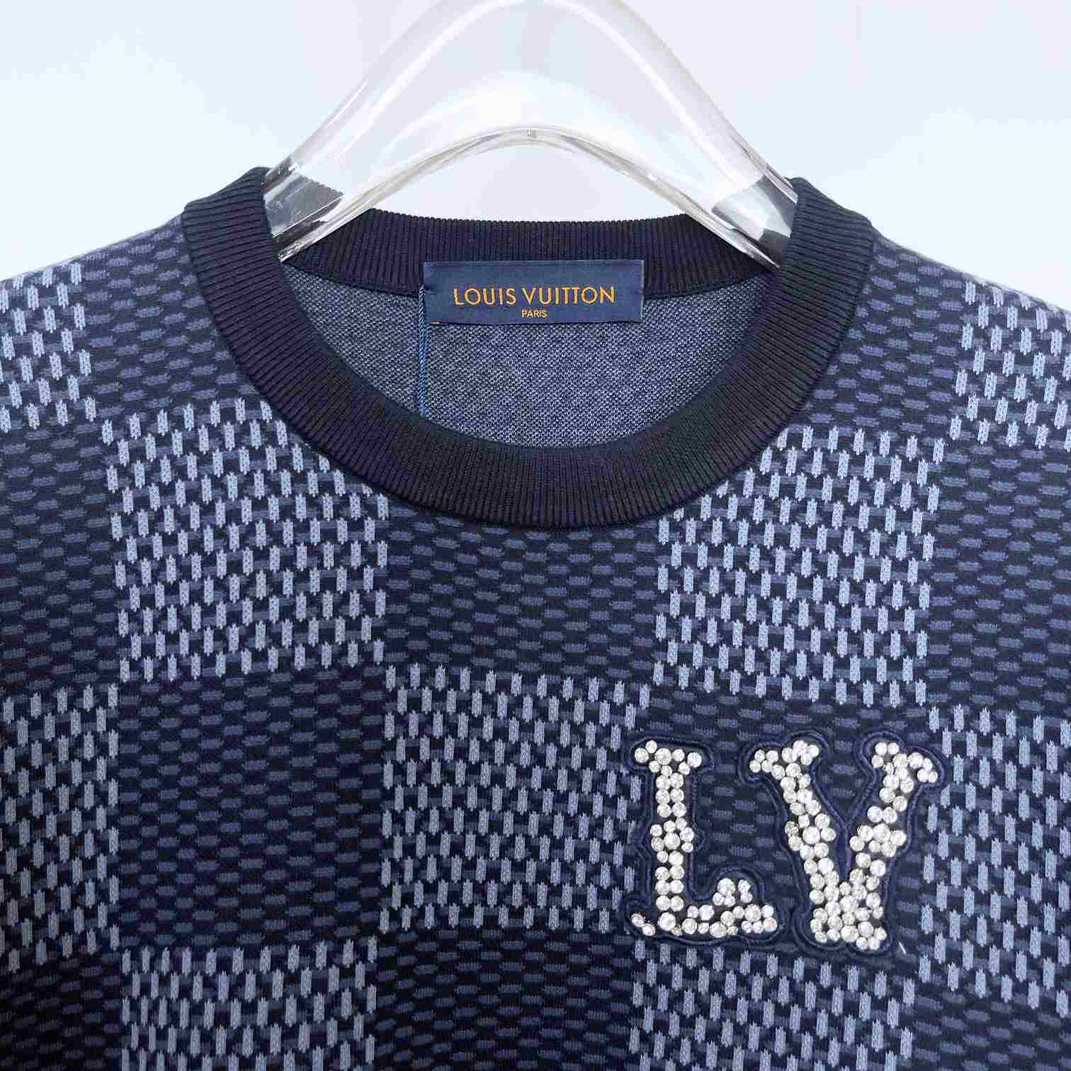 Louis Vuitton Damier Short-Sleeved Crewneck With LV Crystal Patch   1AGHTI - EUR FASHION