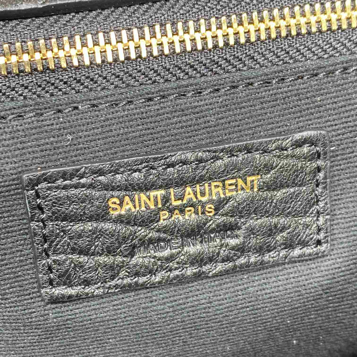 Saint Laurent Calypso Large In Grained Lambskin - EUR FASHION