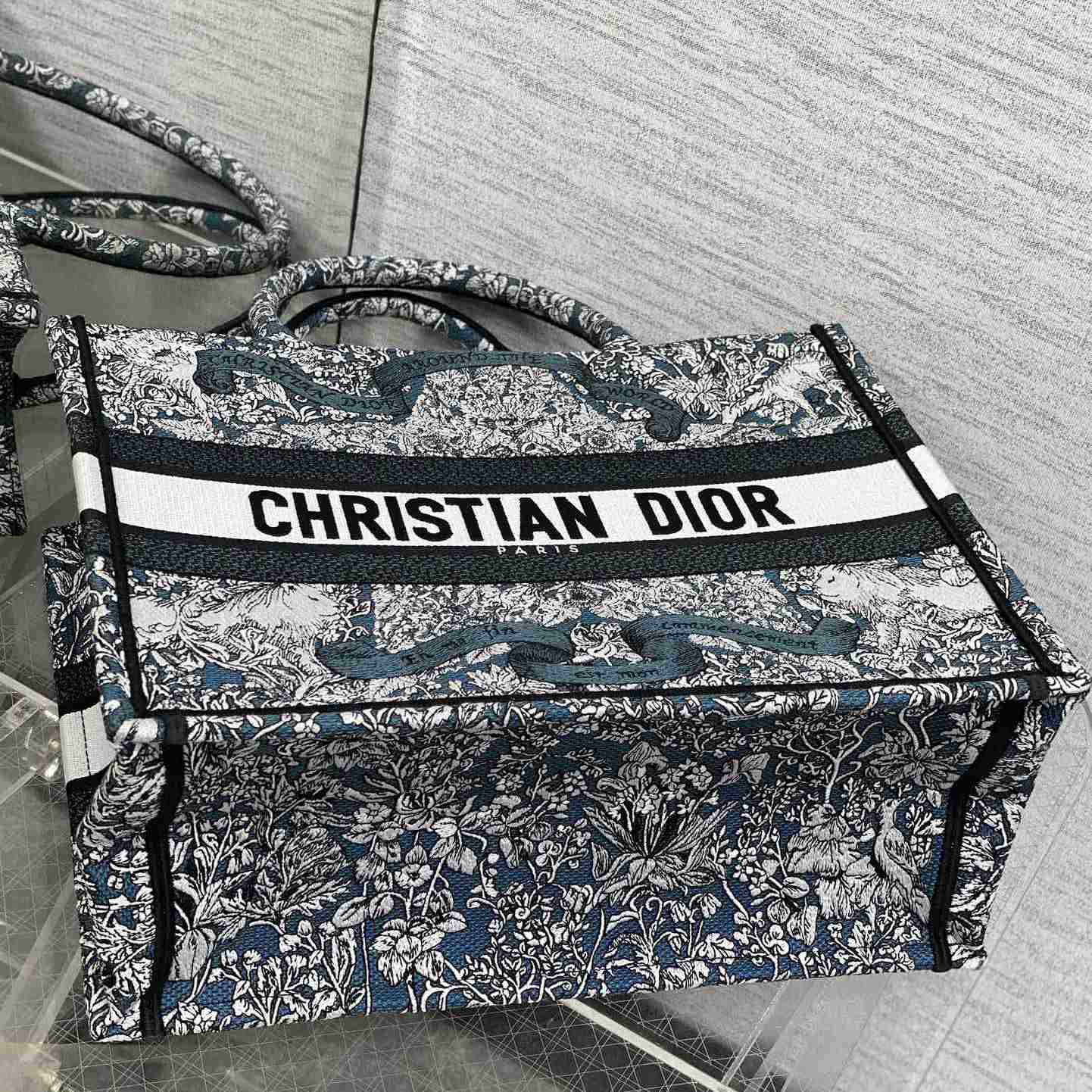 Dior Medium Dior Book Tote    - EUR FASHION