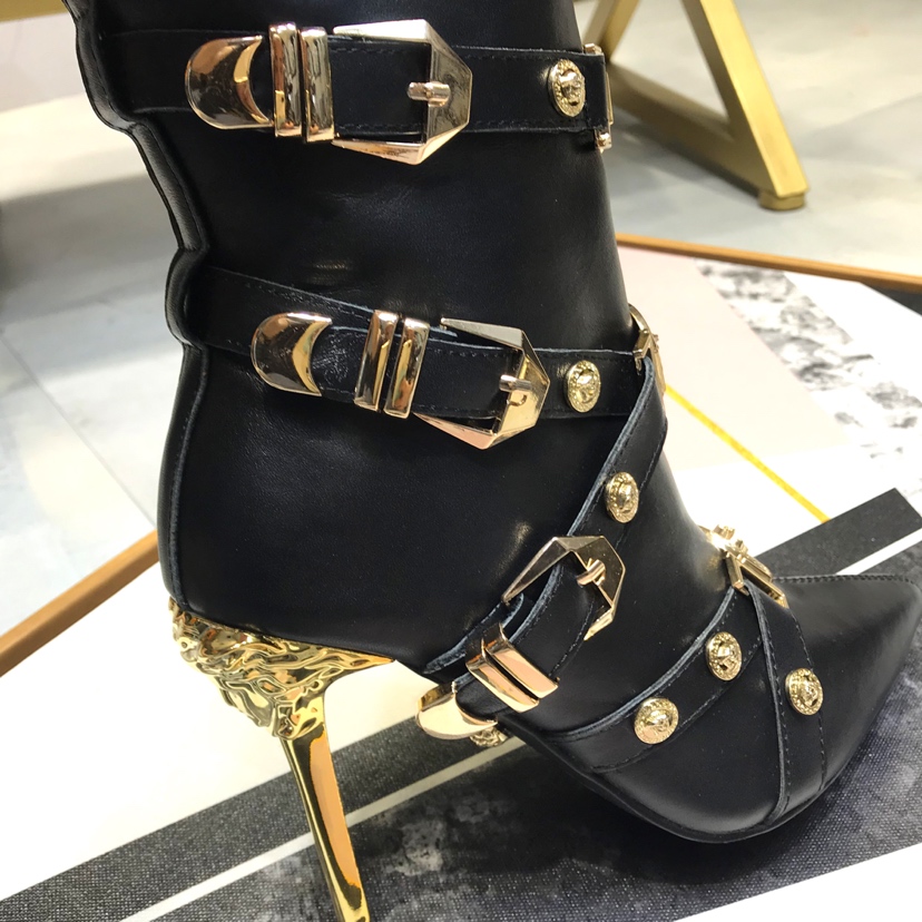 Balmain Leather Ankle Boots - EUR FASHION