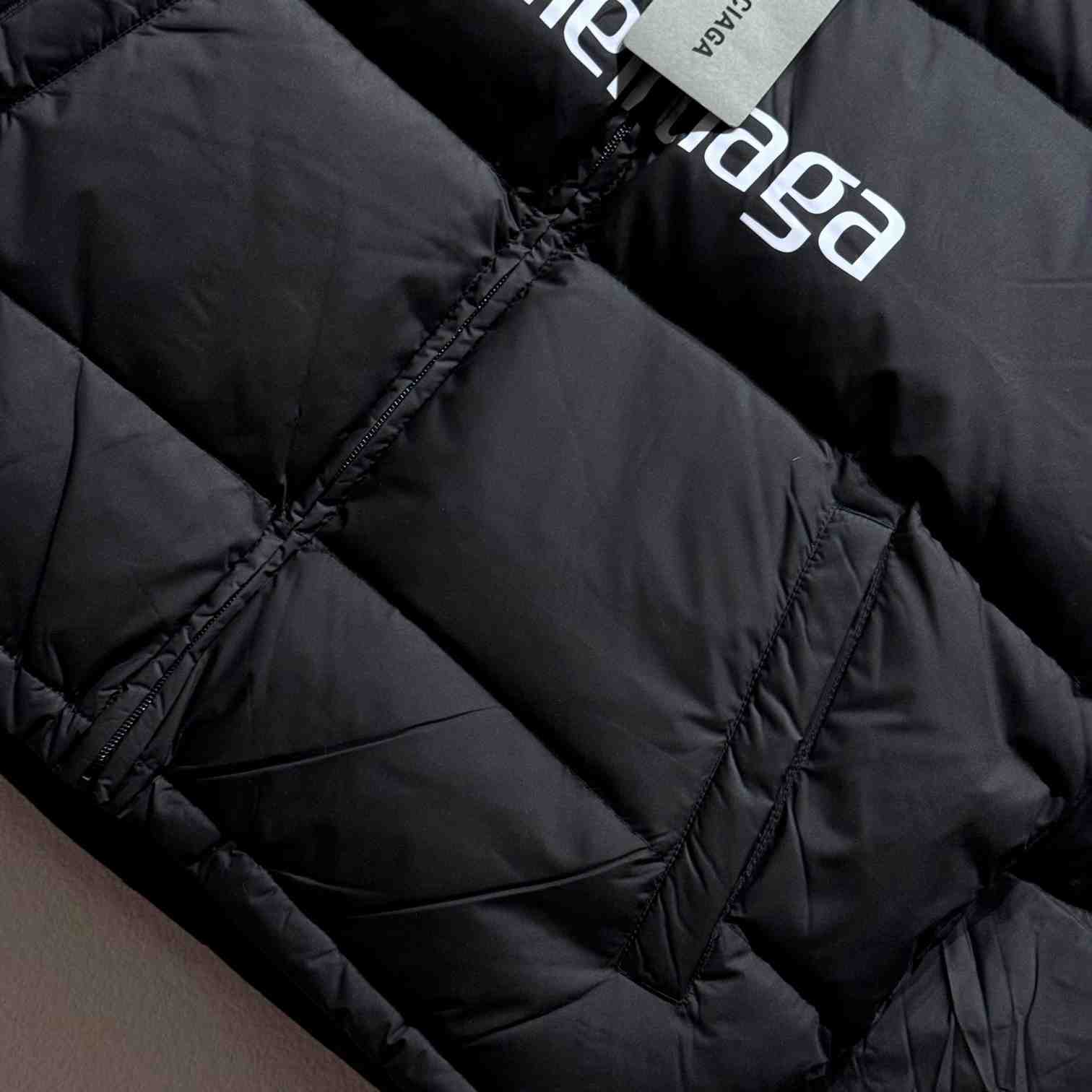 Balenciaga Soccer Oversized Puffer Jacket - EUR FASHION