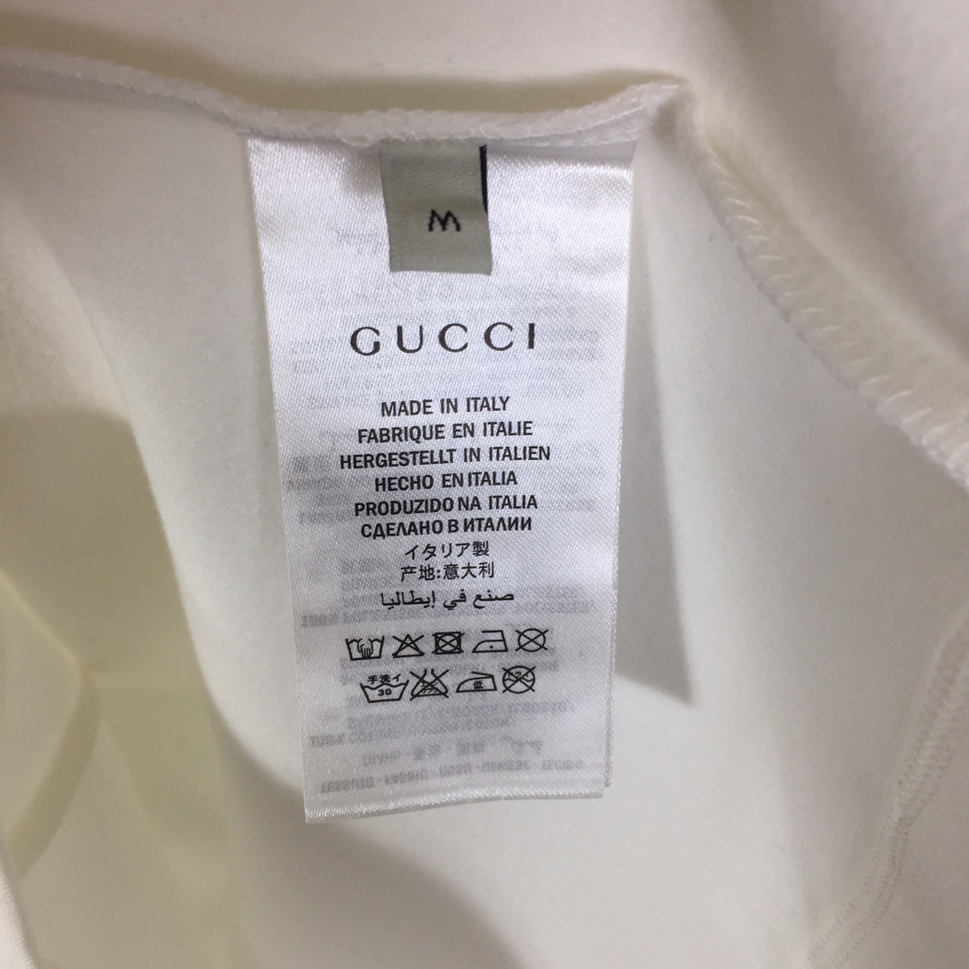 Gucci Logo Long Sleeve Tee - EUR FASHION