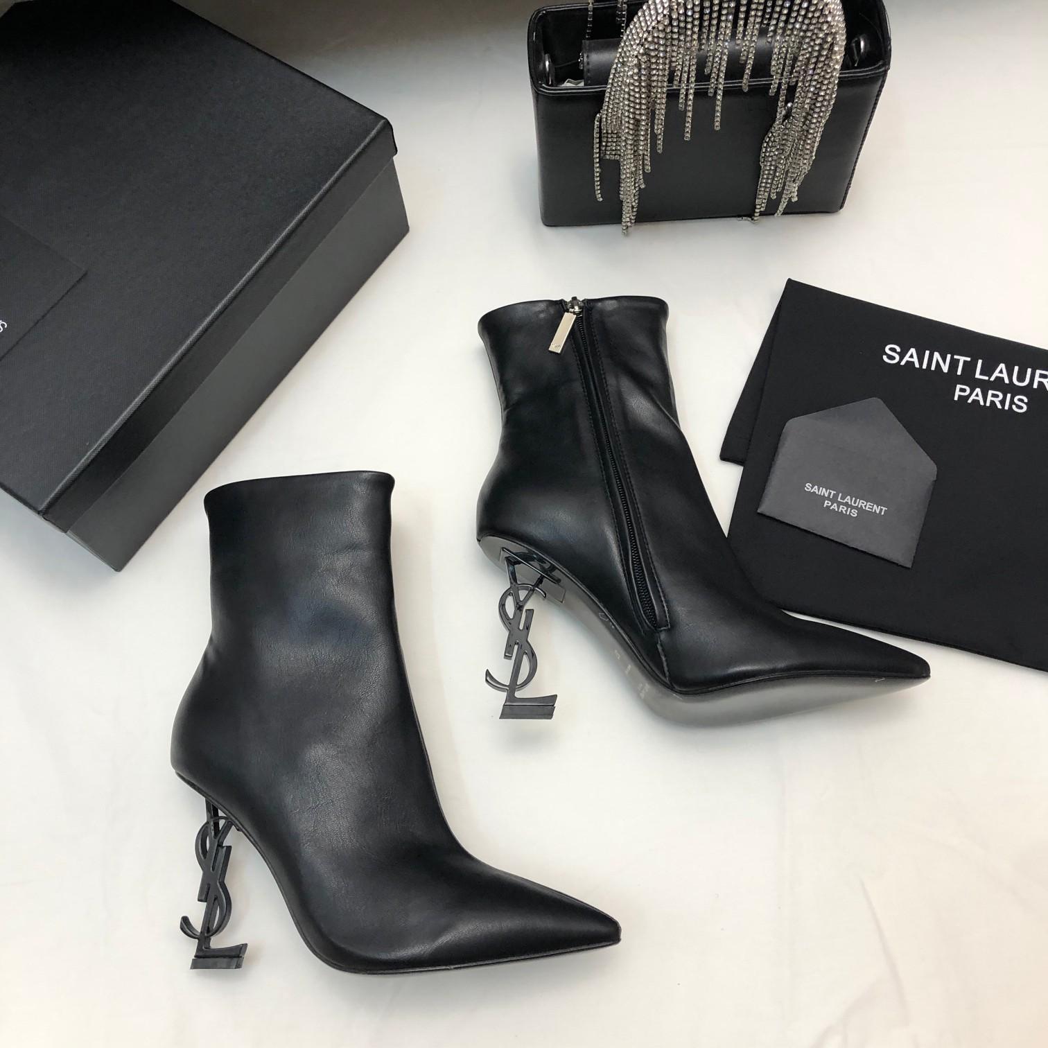 Saint Laurent Ankle Boots - EUR FASHION