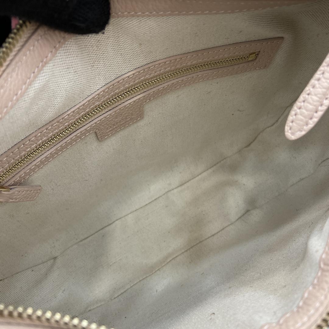 Gucci GG Emblem Medium Shoulder Bag - EUR FASHION