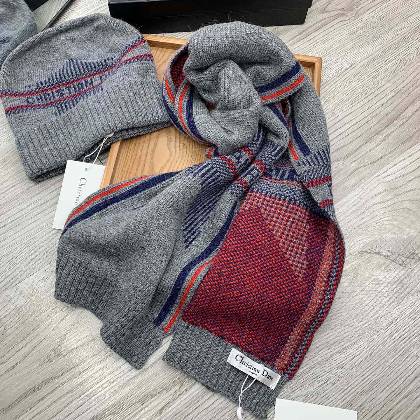 Dior Beanie And Scarf - EUR FASHION