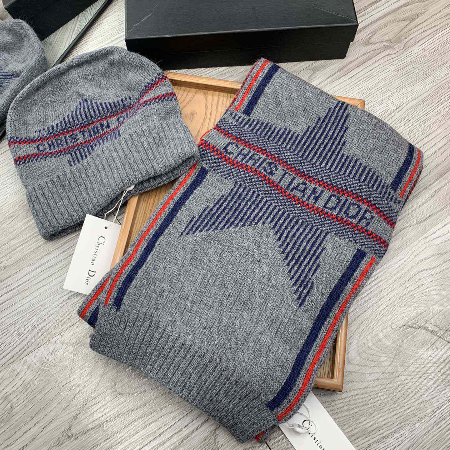 Dior Beanie And Scarf - EUR FASHION