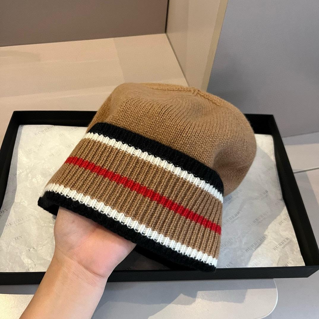 Burberry Beanie - EUR FASHION