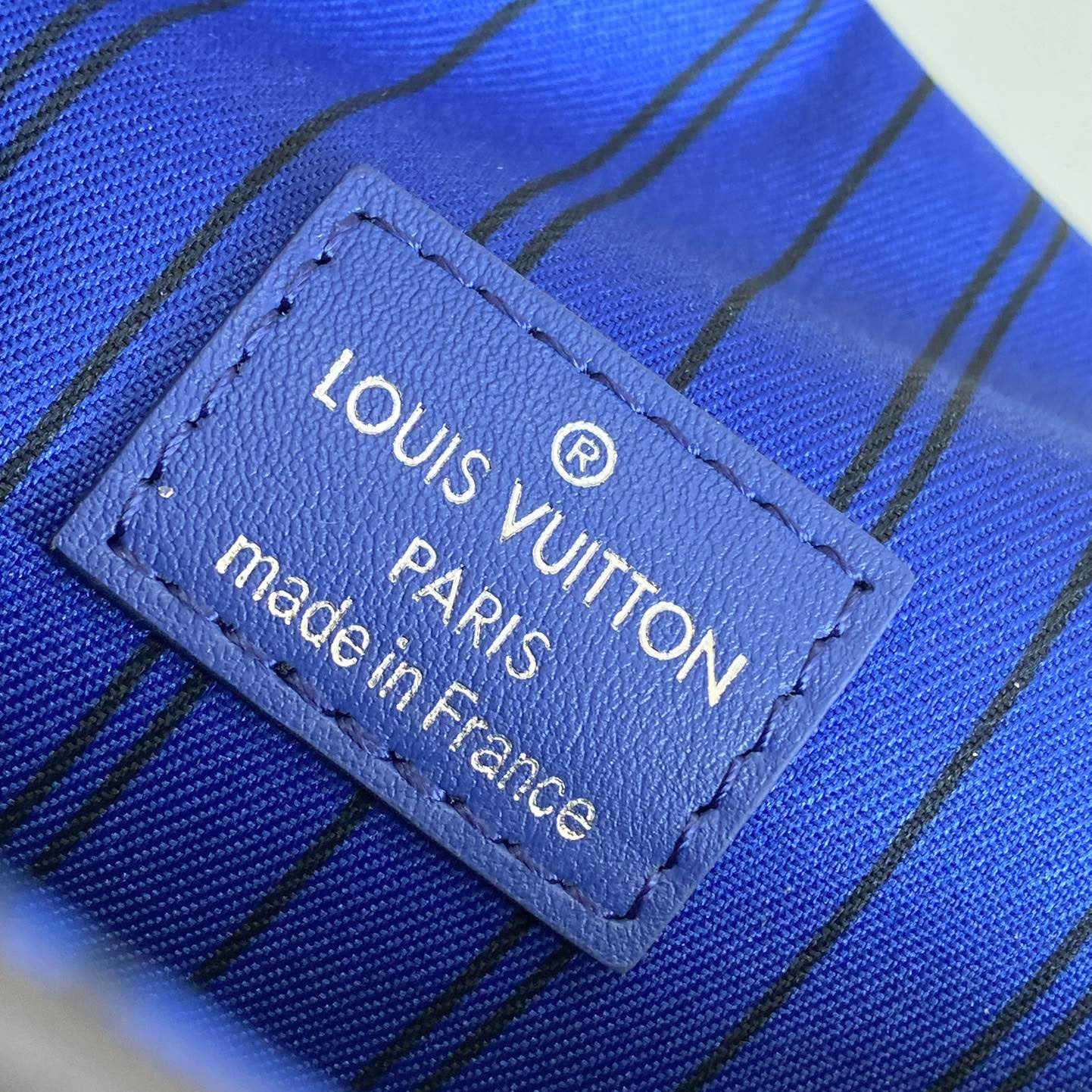 Louis Vuitton Steamer Wearable Wallet  M12810 - EUR FASHION