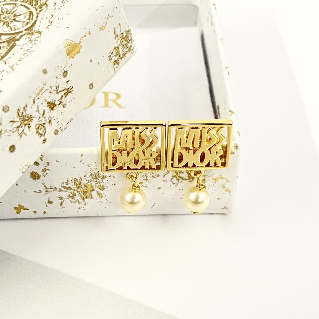 Dior Earrings - EUR FASHION