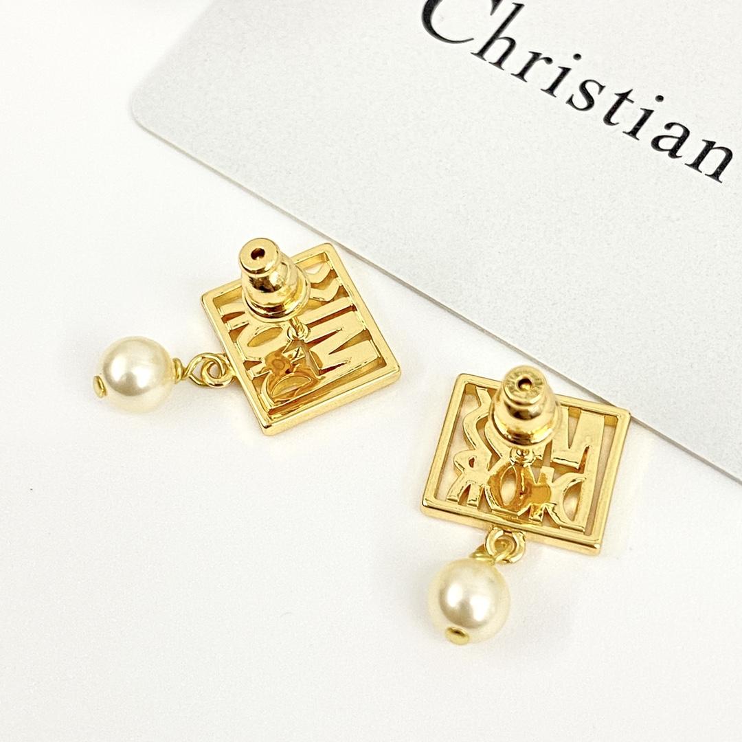 Dior Earrings - EUR FASHION