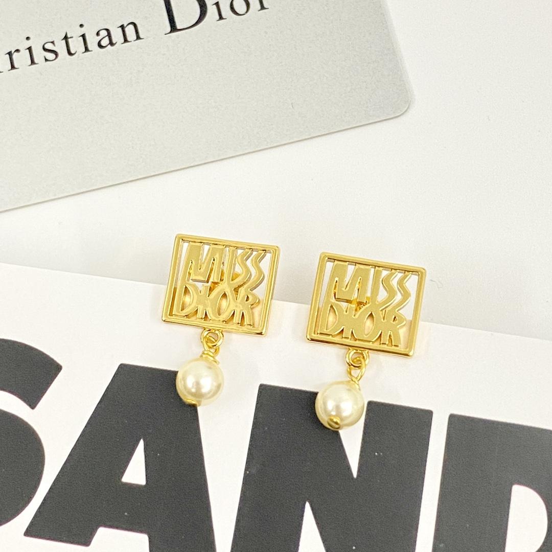 Dior Earrings - EUR FASHION