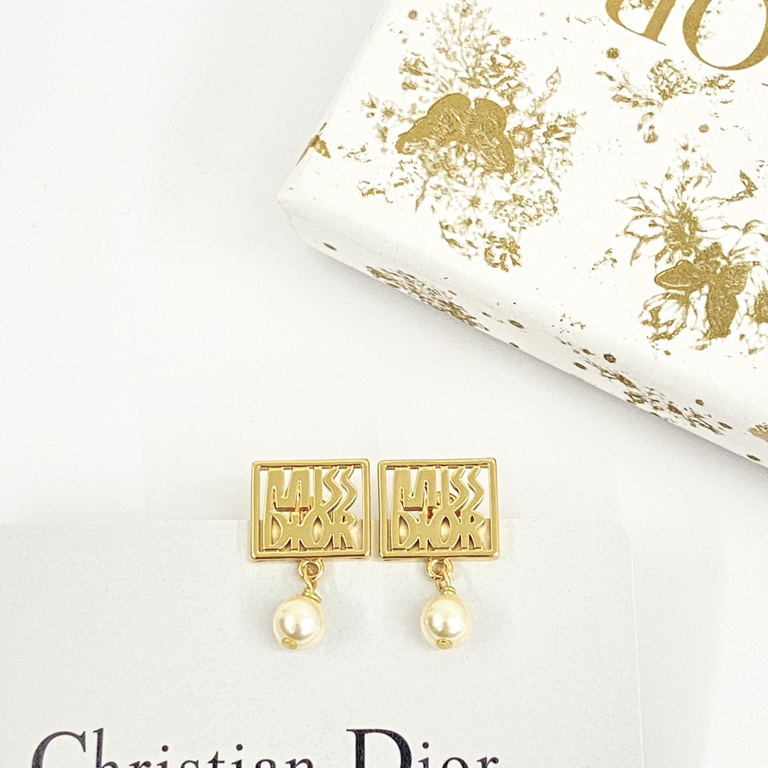 Dior Earrings - EUR FASHION