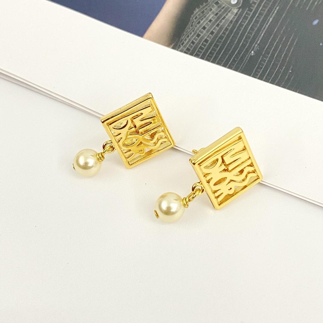 Dior Earrings - EUR FASHION