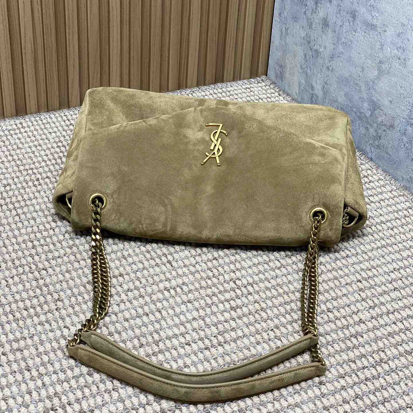 Saint Laurent Calypso Large In Lambskin  (36x20x10cm) - EUR FASHION